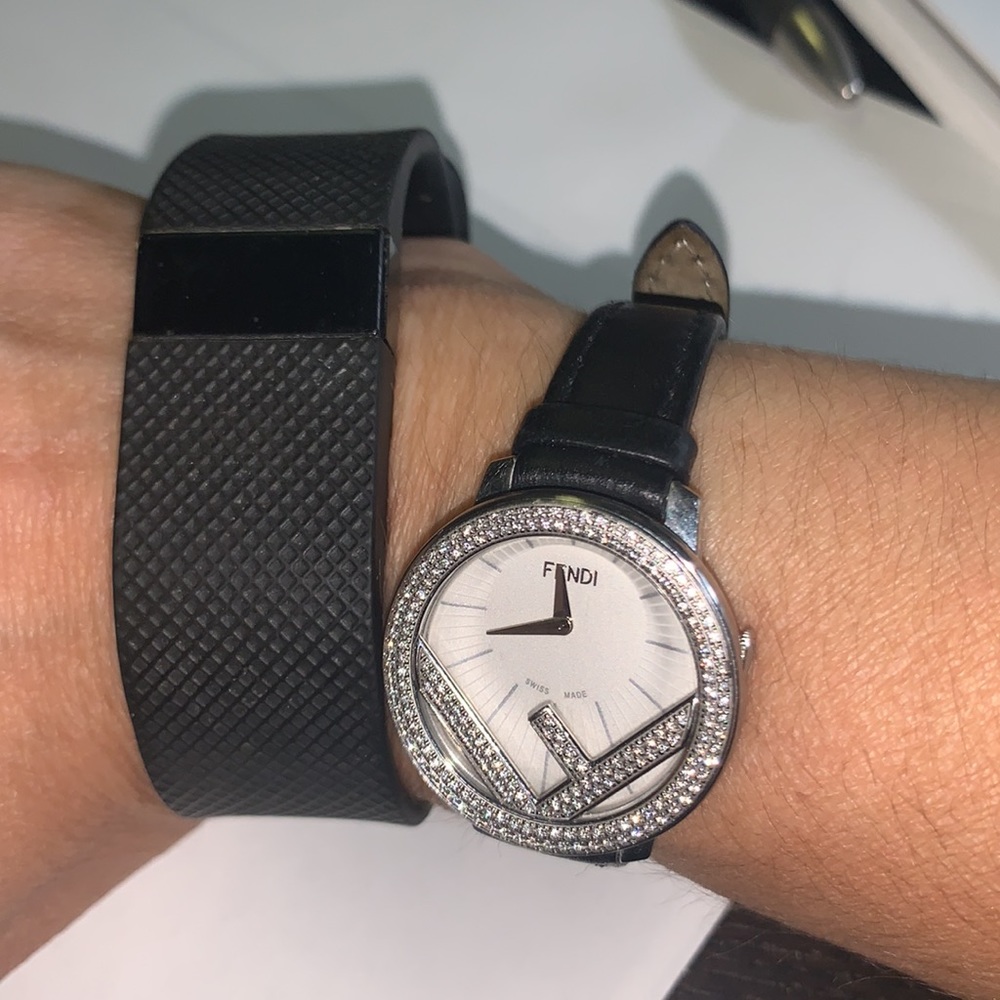 * Fitbit Charge‎ HR *  black